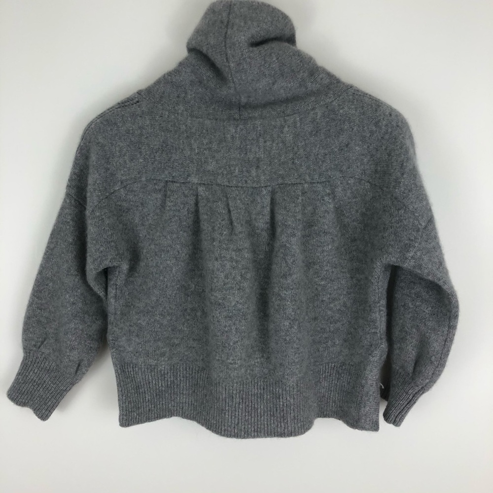 Club Monaco Grey Cashmere Cropped Sweater - Picture 2 of 4